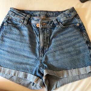 American eagle - highest rise mom short